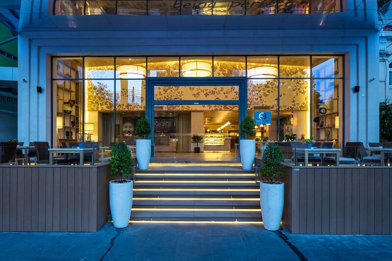 Khách sạn Fusion Suites Saigon mang lối thiết kế tối giản, thân thiện với môi trường