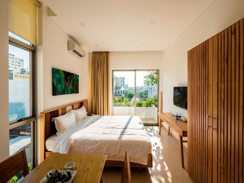 Phòng nghỉ không gian mở sử dụng đồ nội thất tự nhiên