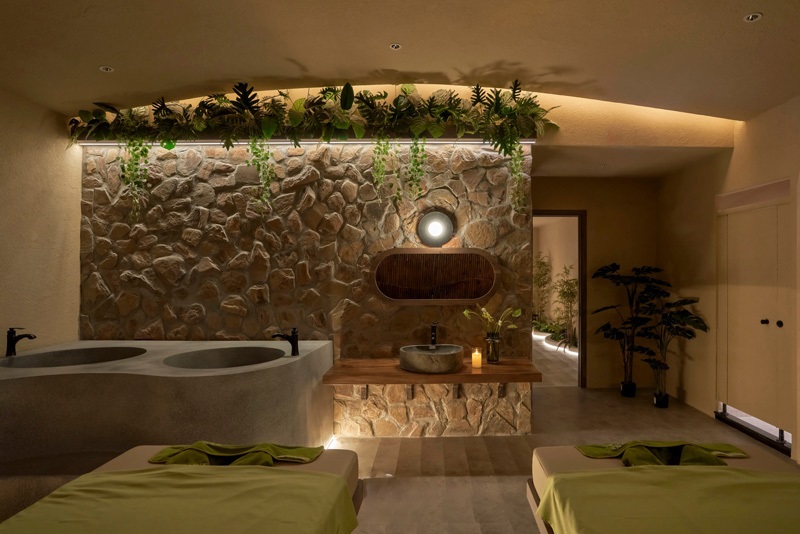 Spa khách sạn Tropical thường sử dụng vật liệu gạch mosaic hoặc đá tự nhiên để tạo sự sang trọng
