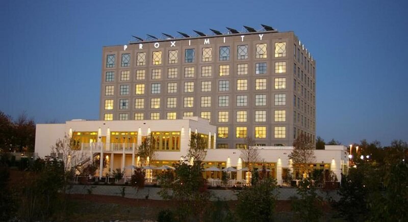 The Proximity Hotel là khách sạn đầu tiên tại Hoa Kỳ đạt chứng nhận LEED Platinum